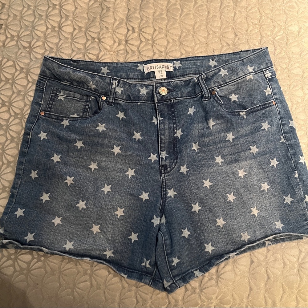 Artisan NY denim shorts with stars
